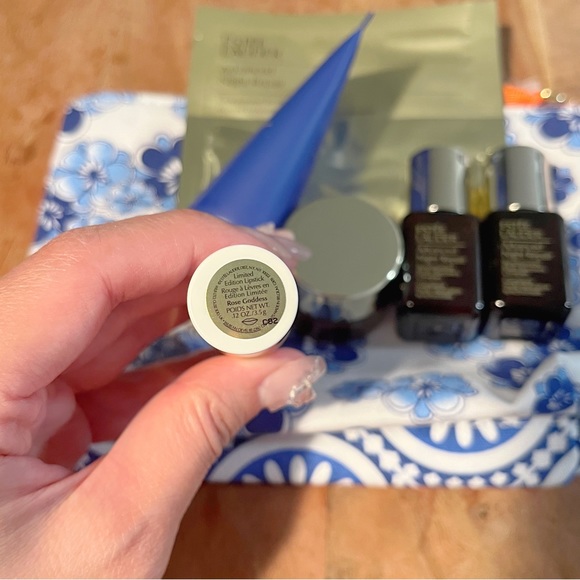 Estée Lauder Bundle - Picture 2 of 5